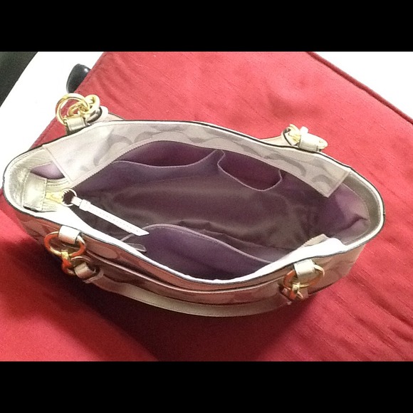 New coach purse - Picture 2 of 4