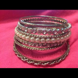 Pearl/Rhinestone Bangle Set