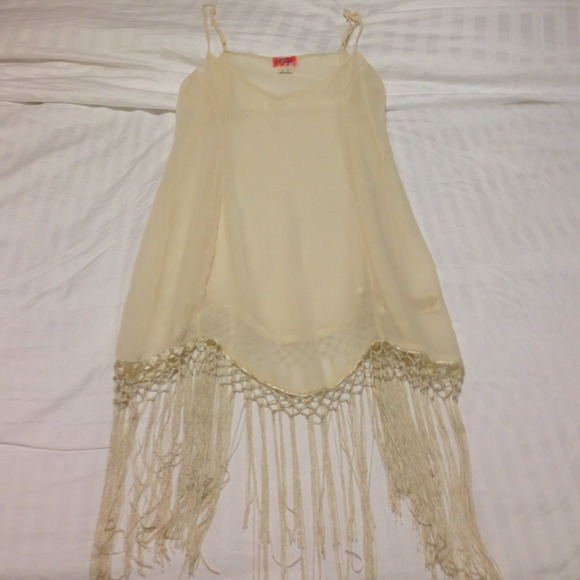 ❌❌SOLD ON EBAY❌❌The Fringe Bottom Slip in Ivory - Picture 4 of 4