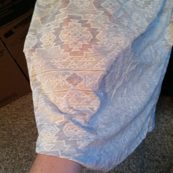 Grey tribal print top - Picture 2 of 2