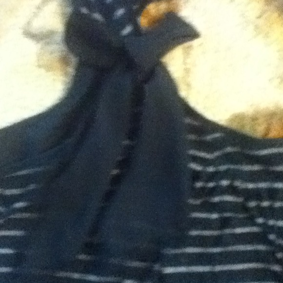 Black and Grey Stripes Balloon Tank - Picture 2 of 2