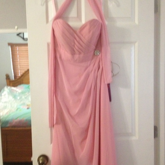 Dress - Picture 3 of 4