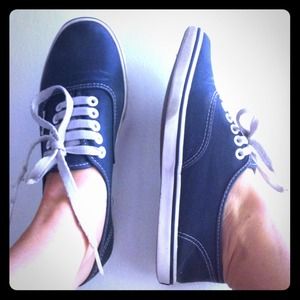 Navy Vans Authentic Lo Pro