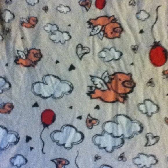 Flying Pigs Tee - Picture 2 of 2