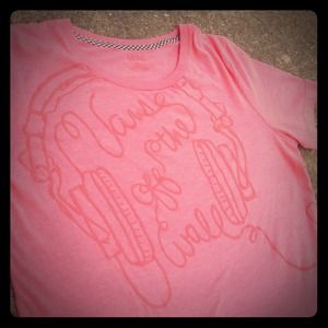 Salmon colored vans t-shirt