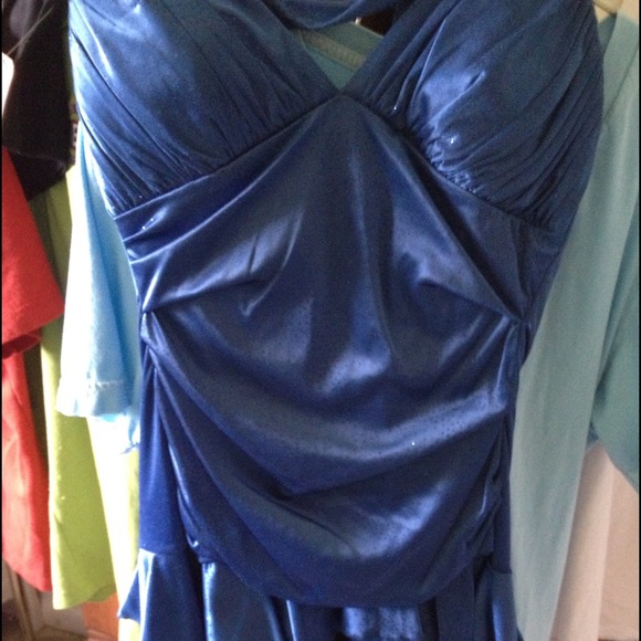 Prom/Homecoming/Graduation Dress - Picture 2 of 4
