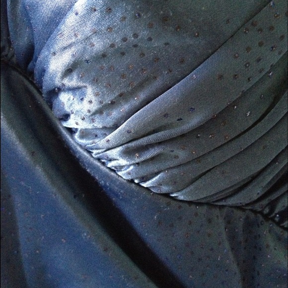 Prom/Homecoming/Graduation Dress - Picture 3 of 4