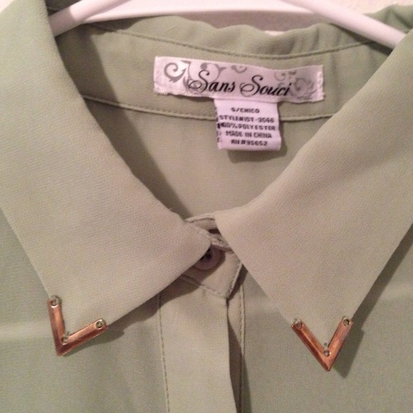 ❌❌SOLD in bundle❌❌Chiffon accordion button down - Picture 2 of 4