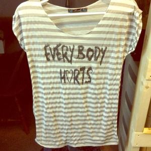 EVERYBODY H❤RTS TEE