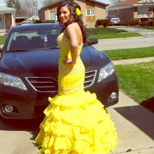 Size 4 Yellow Dress