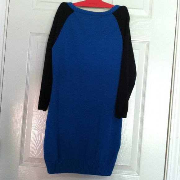 Sweater - Picture 4 of 4