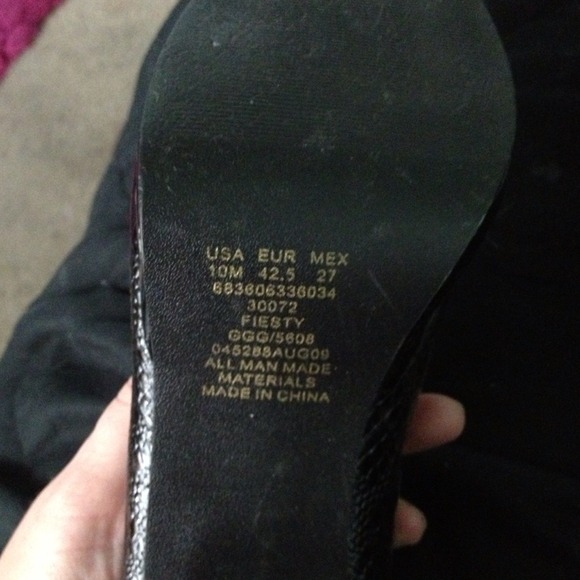 Basic black heels - Picture 2 of 3