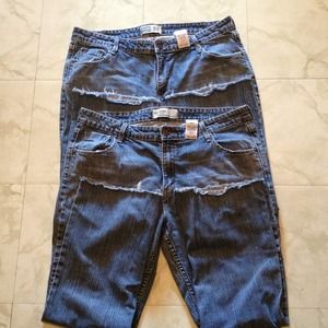 Levi's Signature Low Rise Boot Cut Jeans (2).