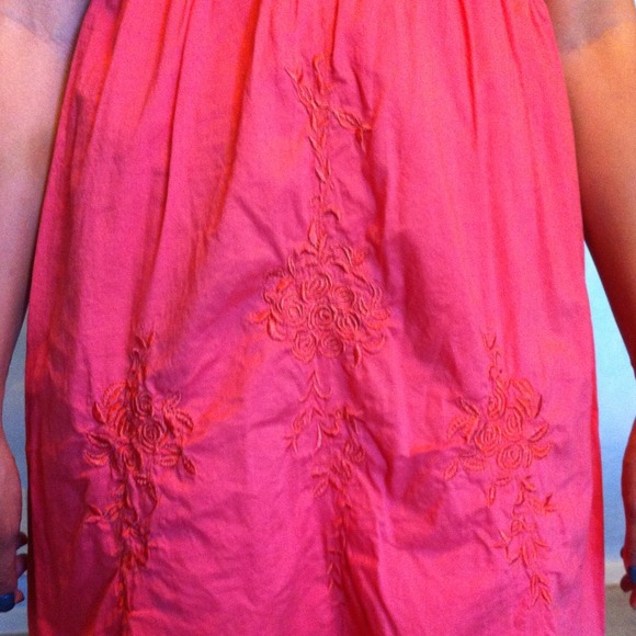 SOLD IN BUNDLE Coral dress embroidery and crochet - Picture 4 of 4