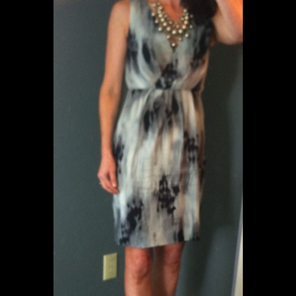 Banana Republic 100% silk sleeveless dress