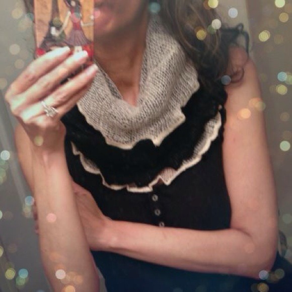🚫SOLD🚫Double Lace Infinity Scarf. Price Firm. - Picture 4 of 4