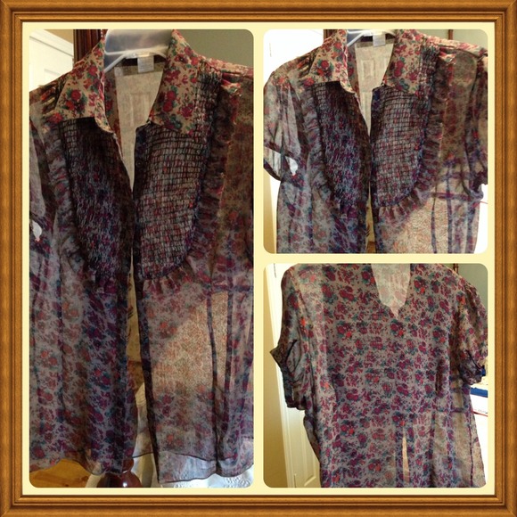 🎉🎉 BLOUSE🎉🎉 - Picture 2 of 2