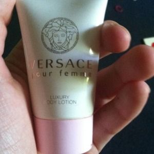 Versace pour femme luxury body lotion
