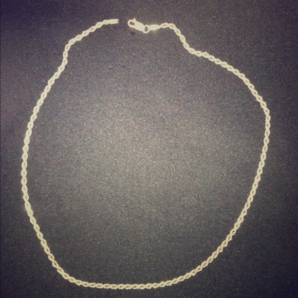 REDUCED Beautiful silver chain 20'