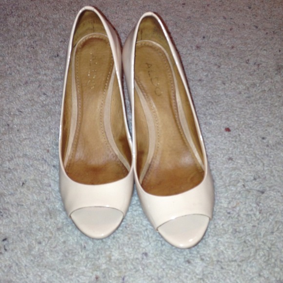 Aldo wedge shoes
