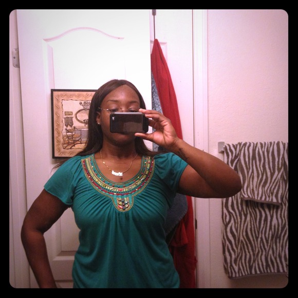 👚👚Festive green shirt👚👚