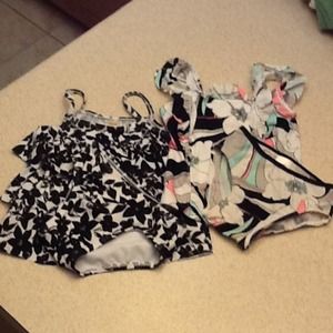 Set of 2 girls bathing suits