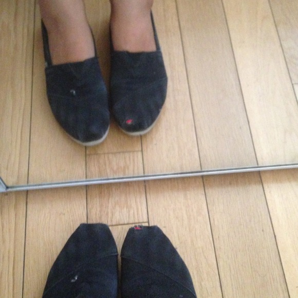 Toms