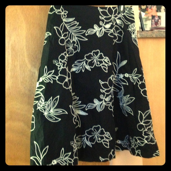 White House black market skirt
