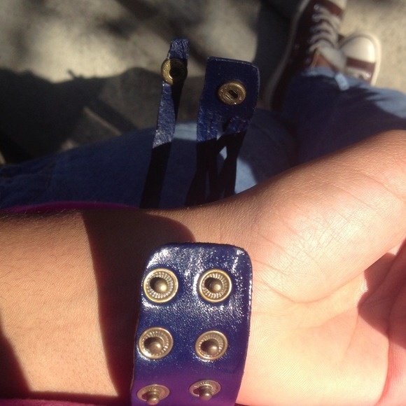 Watch - Picture 3 of 4