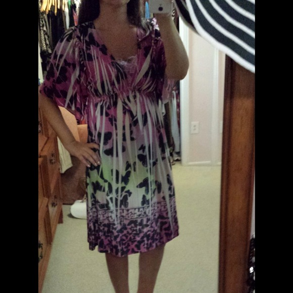 ☆☆SOLD☆☆Butterfly Dress - Picture 3 of 3
