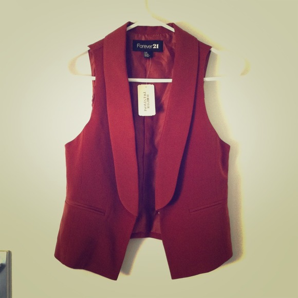 Auburn-ish colored vest :)