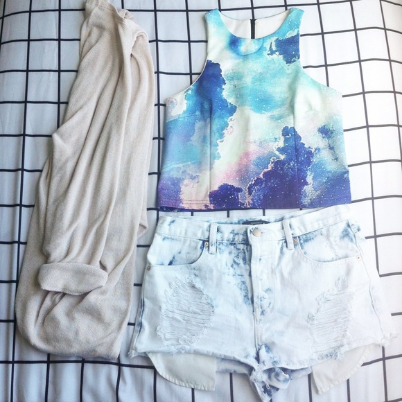 ⛔Sold⛔ Blue Galaxy Print Sleeveless Crop Top