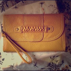 ❗️SOLD❗️Golden yellow faux leather clutch