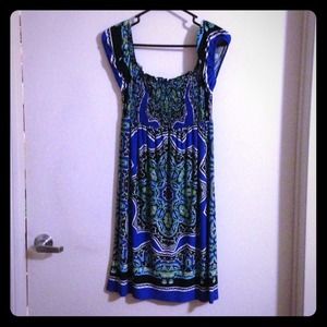 Stretchy dress falls right above knees