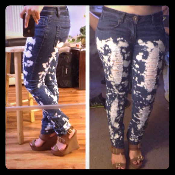 White stained ripped skinny jeans