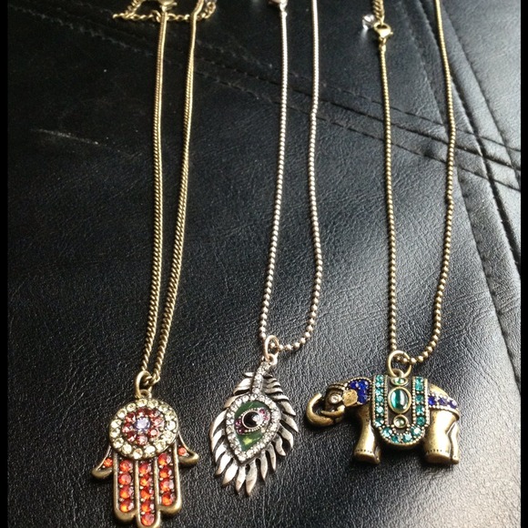 Jewelry - Necklace ❗Bundle***