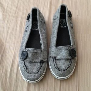 ✋HOLD for @jwow19993 -- Vans -women's flats