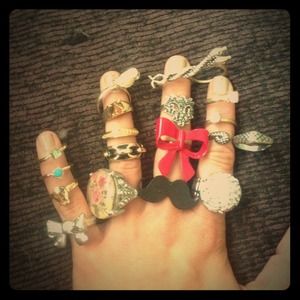 HOLD 17 fashion ring bundle!