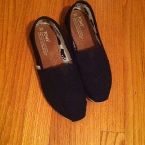 Black Toms