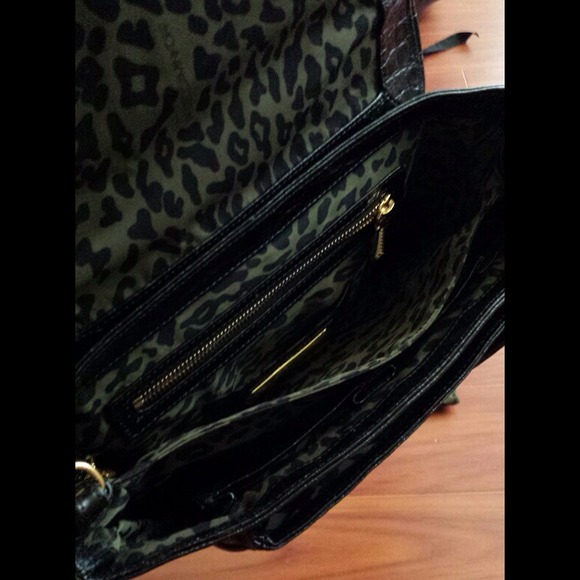 Rebecca Minkoff Black Croc Embossed Covet Bag - Picture 4 of 4