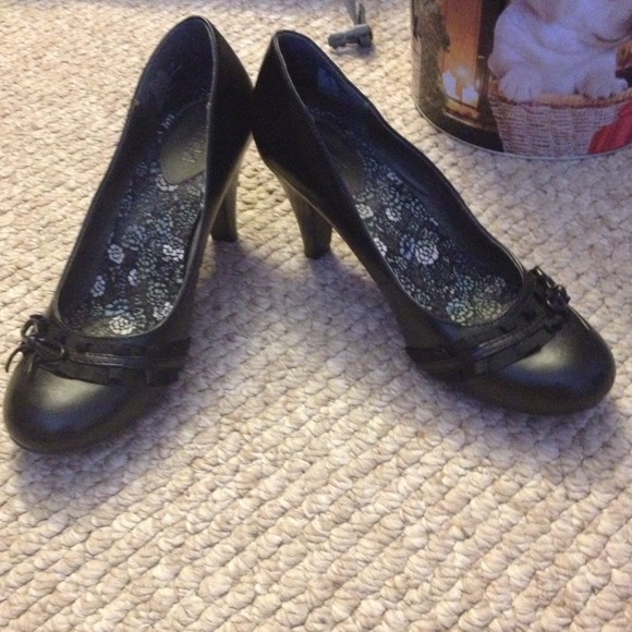 Simple heels