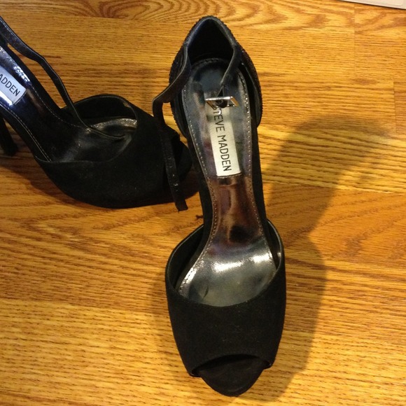 Steve Madden black sparkly and suede Pumps