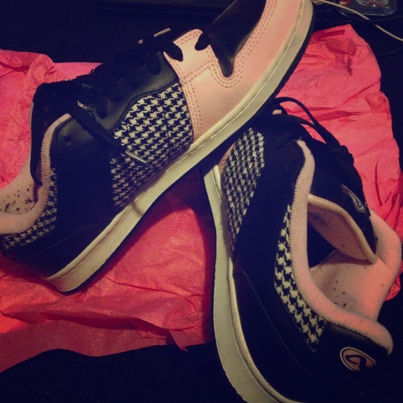BARELY WORN ADIO SNEAKERS!