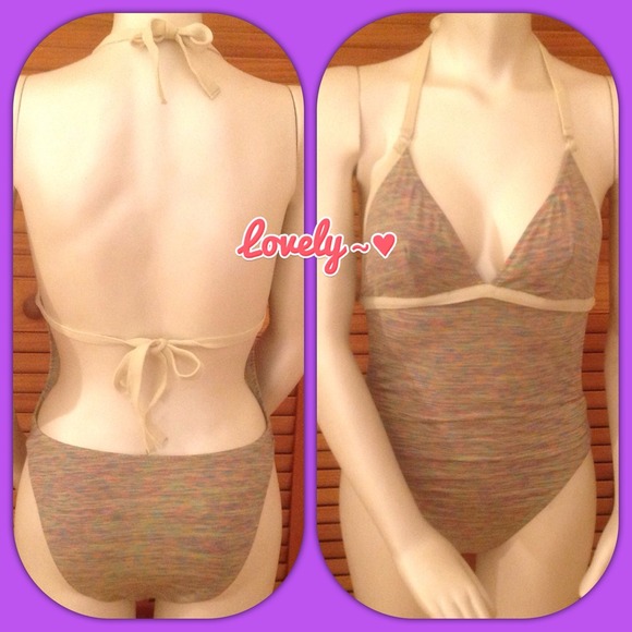 Other - 4⃣4⃣ cutout one piece bathing suit 👙