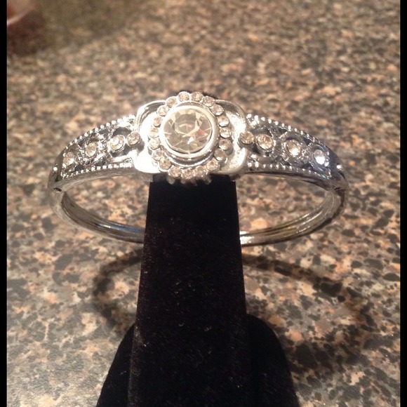 Crystal and silver plated bracelet🌟HOLD🌟 - Picture 2 of 3