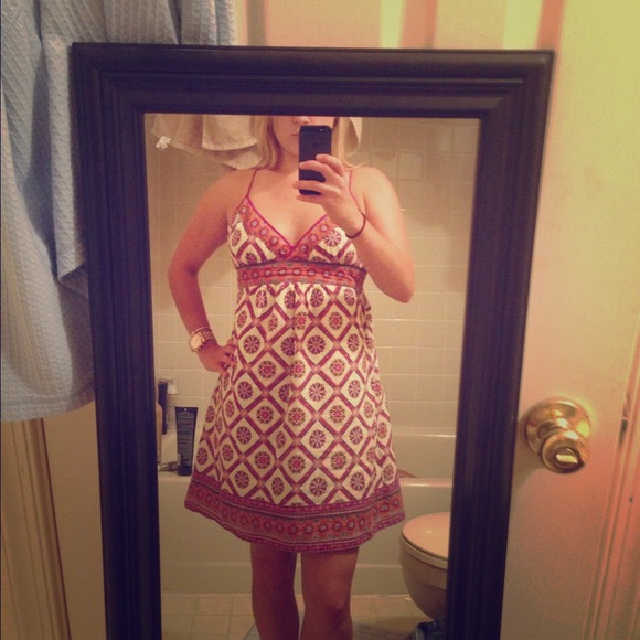 Short stylish patterned dress - Picture 1 of 2