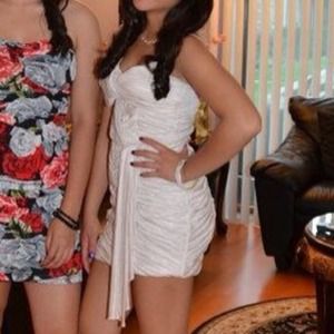 White one shoulder bodycon dress