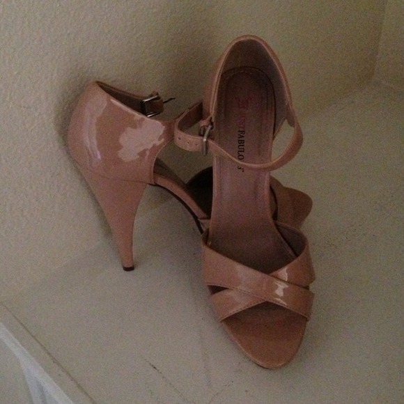 Brand new "JustFab" shoes - Picture 2 of 4