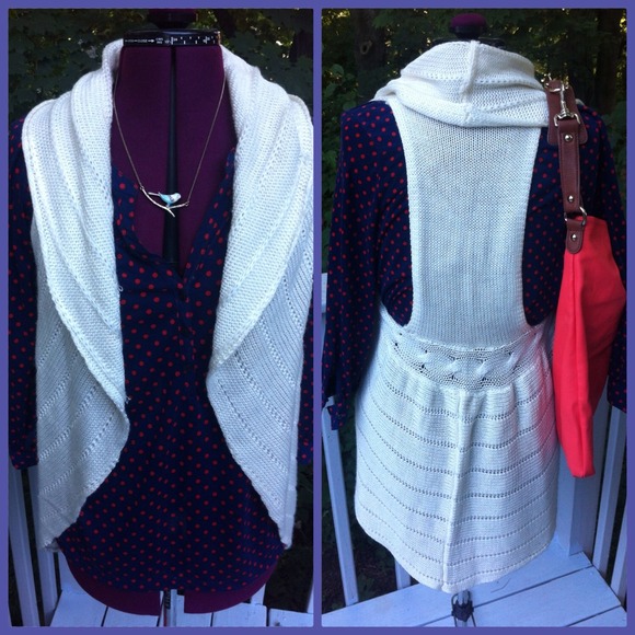 Stylish Cream Sweater Hi-Lo Vest