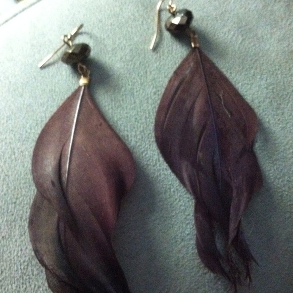 📦SOLD***500. Dark Plum Feather Earrings